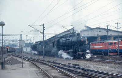 {short description of image}